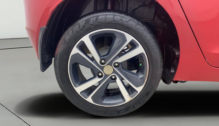 2023 Tata ALTROZ XZA PLUS, Petrol, Automatic, 30,753 km, Right Rear Wheel