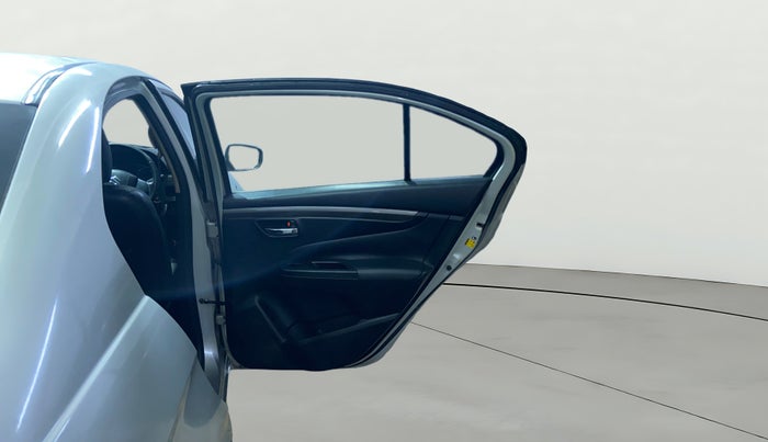 2016 Maruti Ciaz ZDI+ SHVS RS, Diesel, Manual, 60,622 km, RHS Rear Door