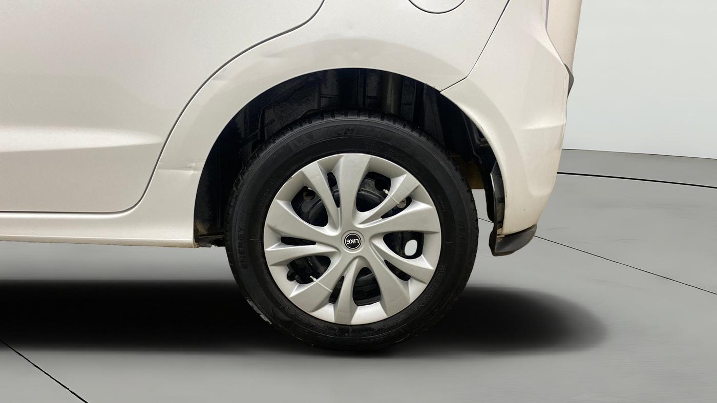 2015 Ford New Figo TREND 1.5L DIESEL, Diesel, Manual, 1,01,193 km, Left Rear Wheel