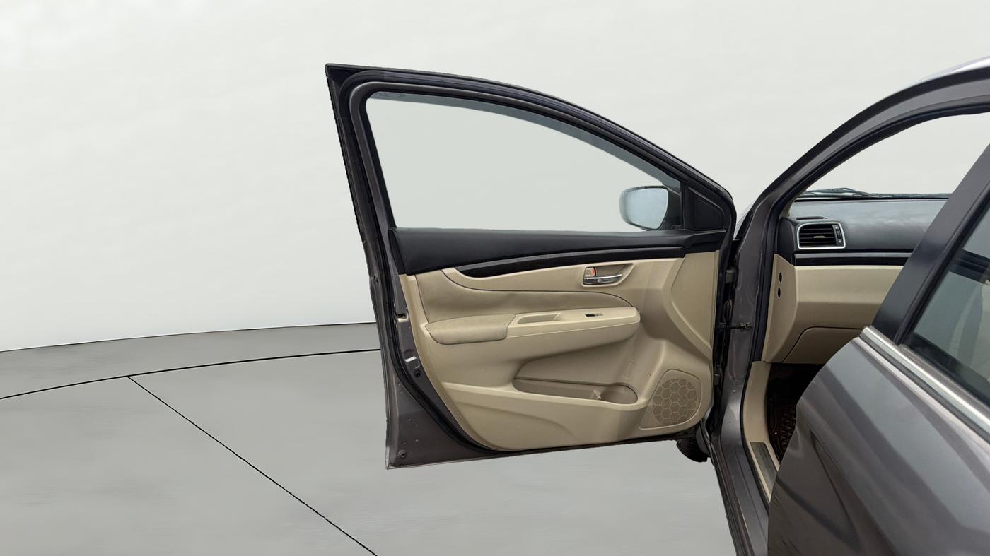 2015 Maruti Ciaz ZXI+, Petrol, Manual, 49,798 km, LHS Front Door