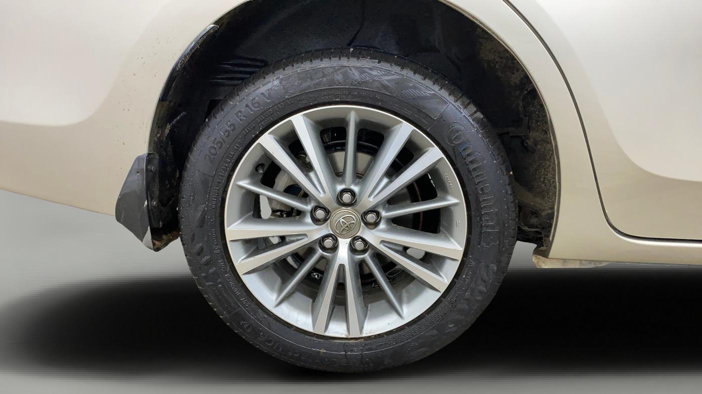 2014 Toyota Corolla Altis GL PETROL, Petrol, Manual, 39,388 km, Right Rear Wheel