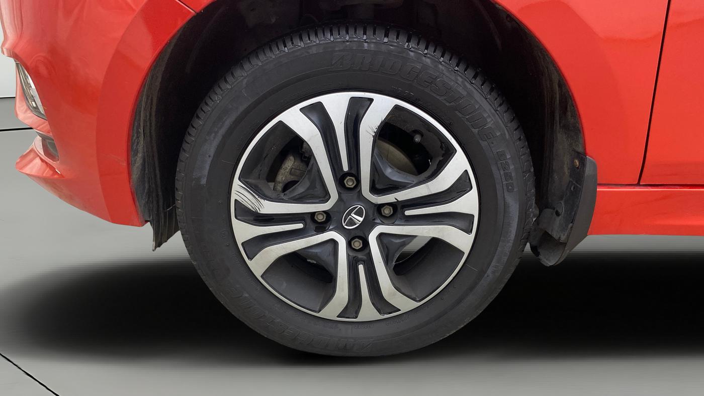 2023 Tata Tiago XT CNG, CNG, Manual, 22,125 km, Left Front Wheel