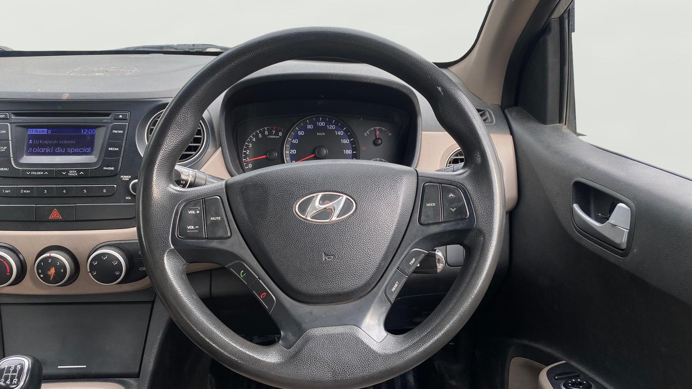 2015 Hyundai Xcent S 1.2, Petrol, Manual, 98,564 km, Steering Wheel Close Up