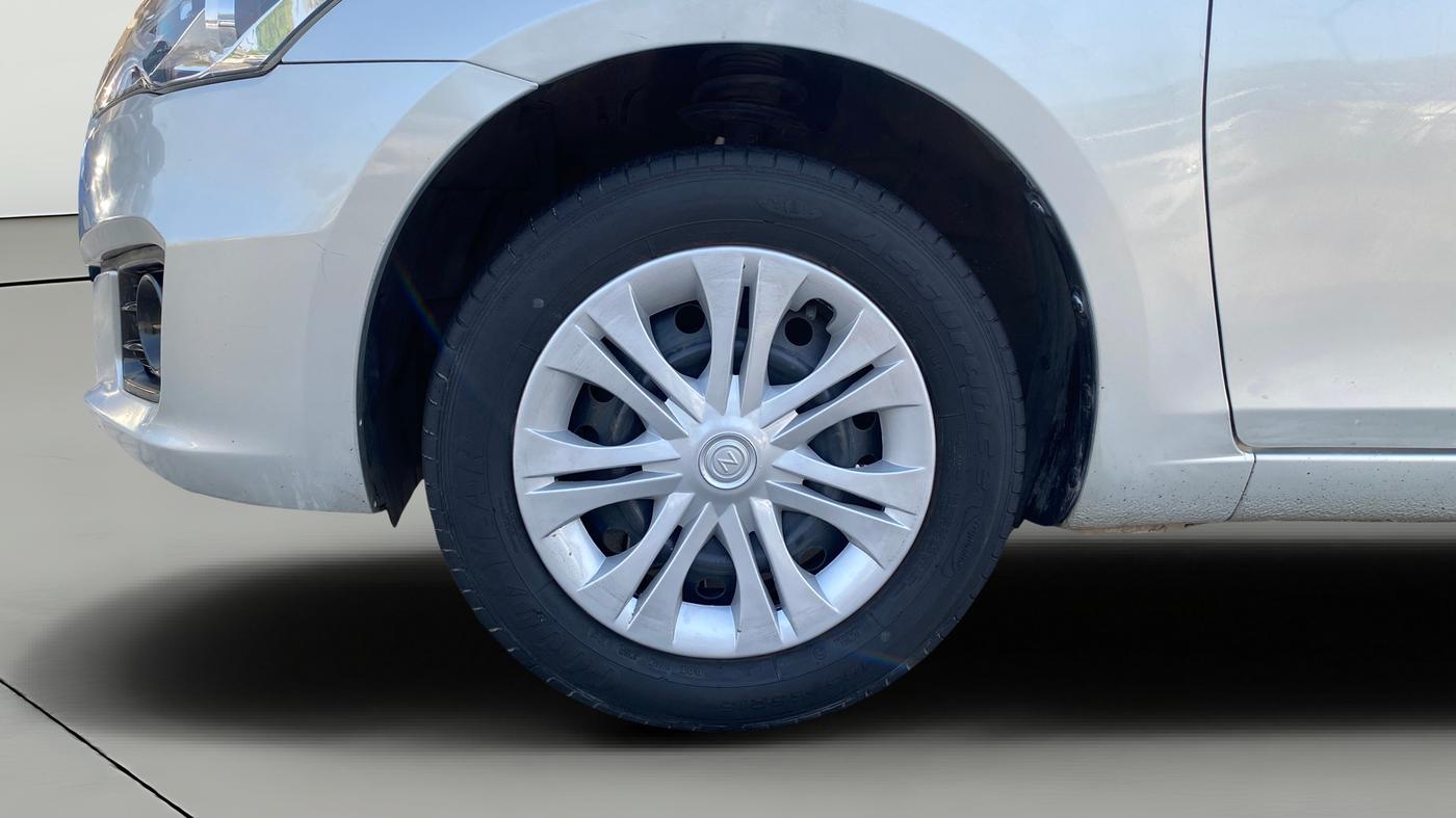 2015 Maruti Ciaz VXI, Petrol, Manual, 25,266 km, Left Front Wheel