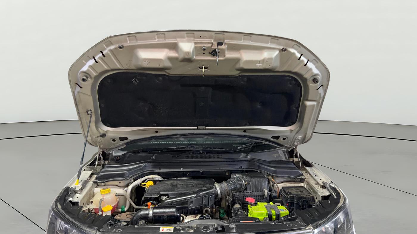 2019 Mahindra XUV300 W4 1.2 PETROL, Petrol, Manual, 27,390 km, Open Bonet