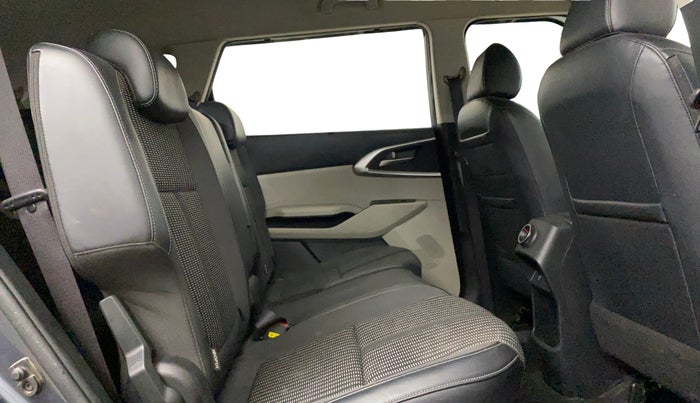 2022 KIA CARENS PRESTIGE PLUS 1.4 PETROL 7 STR, Petrol, Manual, 36,541 km, Right Side Rear Door Cabin