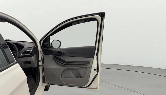 2021 Tata Tiago XZ PETROL, Petrol, Manual, 37,213 km, RHS Front Door