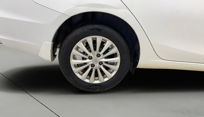 2016 Maruti Ciaz ZXI, Petrol, Manual, 49,976 km, Right Rear Wheel