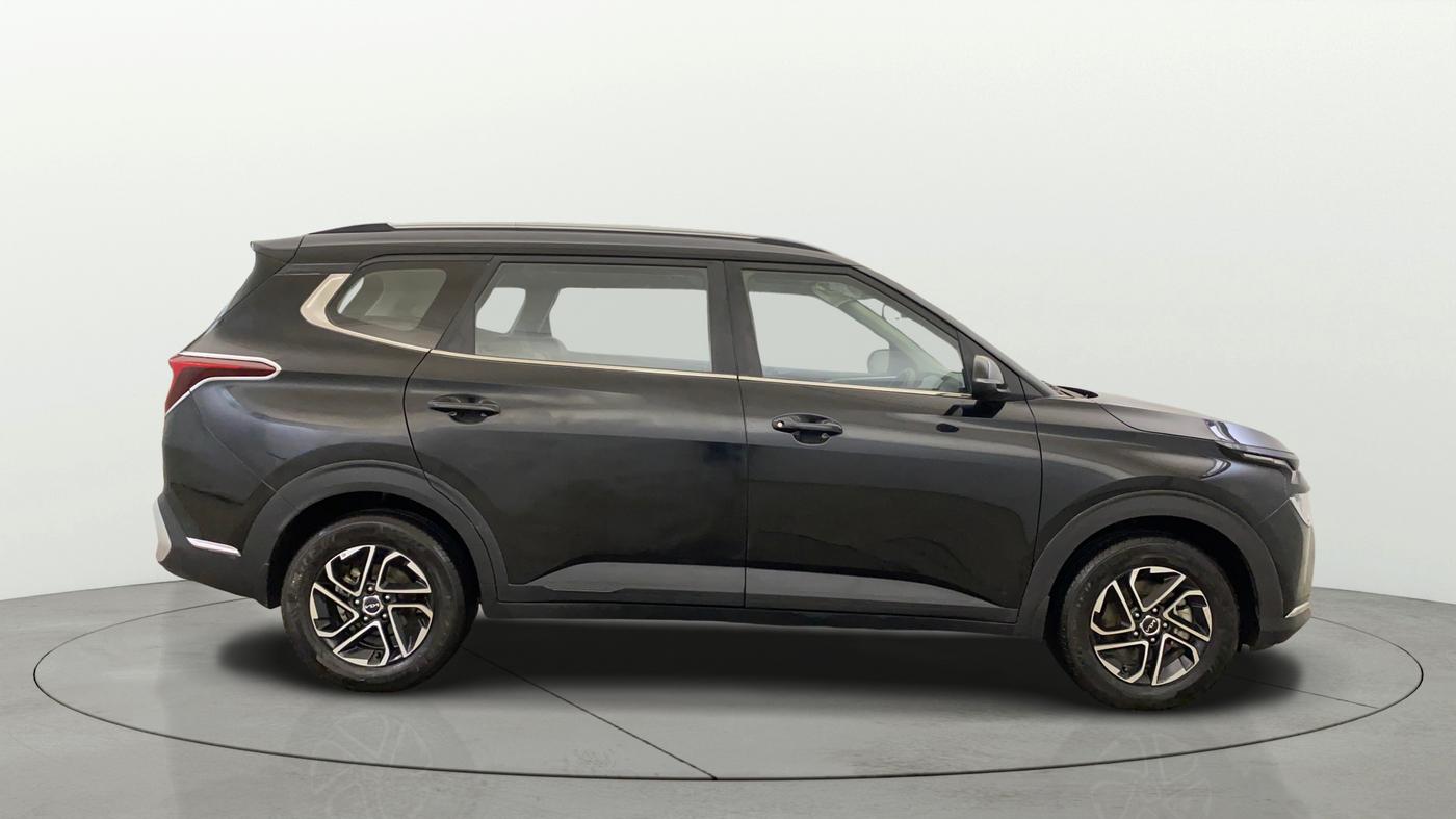 2022 KIA CARENS PRESTIGE PLUS 1.4 PETROL 7 STR, Petrol, Manual, 21,288 km, Right Side View