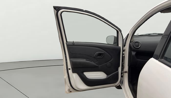 2017 Datsun Redi Go T(O) 1.0, CNG, Manual, 67,784 km, LHS Front Door
