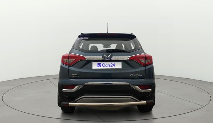 2022 Mahindra XUV300 W8 (O) 1.2 PETROL AMT, Petrol, Automatic, 1,19,785 km, Back/Rear