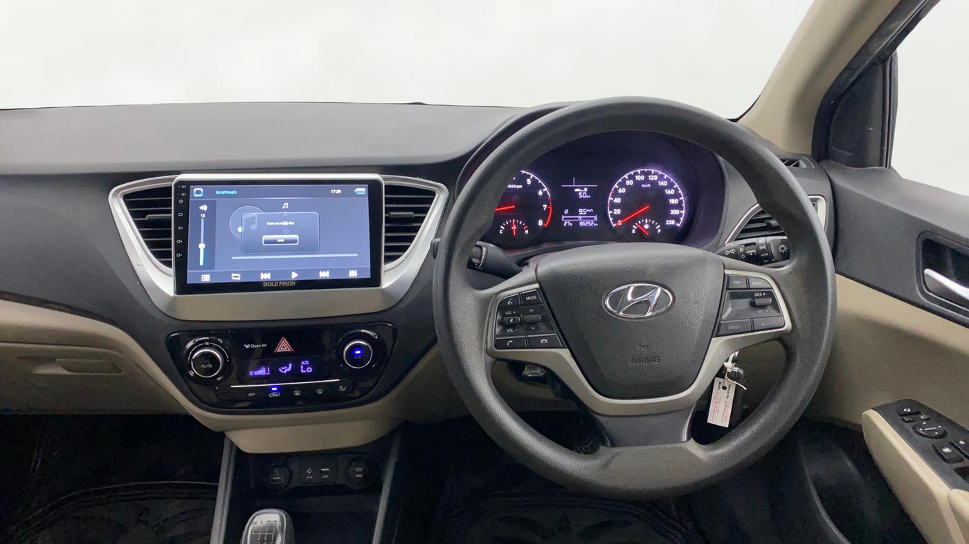 2018 Hyundai Verna 1.6 VTVT SX, Petrol, Manual, 84,748 km, Steering Wheel Close Up