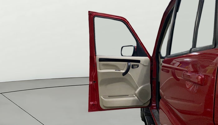 2024 Mahindra SCORPIO CLASSIC S11 MT 7S CC, Diesel, Manual, 25,948 km, LHS Front Door