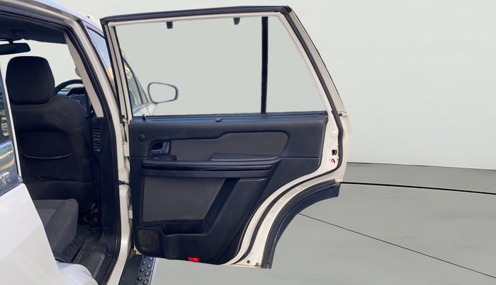 2017 Tata Hexa XE 4X2 7 STR, Diesel, Manual, 1,60,365 km, RHS Rear Door