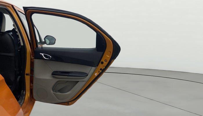 2017 Tata Tiago XZ PETROL, Petrol, Manual, 29,339 km, RHS Rear Door