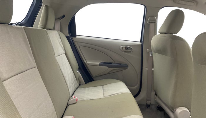 2015 Toyota Etios Liva G, Petrol, Manual, 47,064 km, Right Side Rear Door Cabin