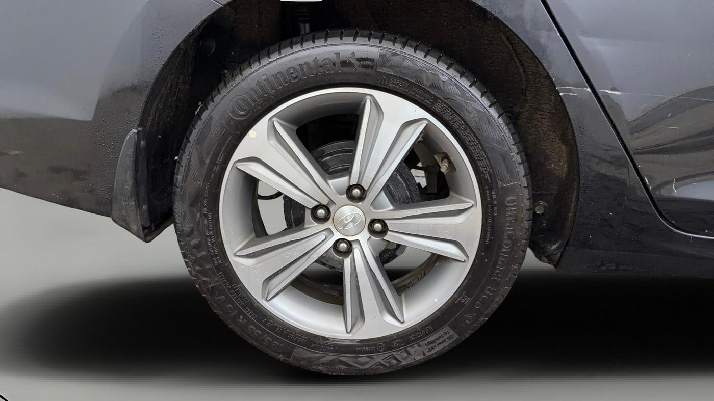2019 Hyundai Verna 1.6 VTVT SX, Petrol, Manual, 82,131 km, Right Rear Wheel