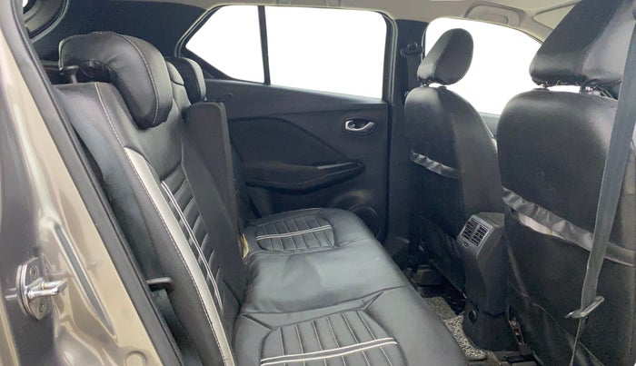 2020 Nissan Kicks XV TURBO 1.3 CVT, Petrol, Automatic, 81,466 km, Right Side Rear Door Cabin