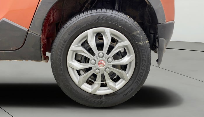 2016 Mahindra Kuv100 K6 6 STR, Petrol, Manual, 46,522 km, Left Rear Wheel