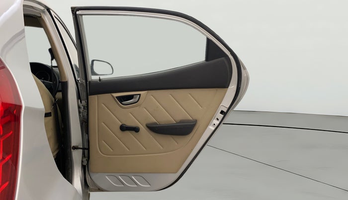 2018 Hyundai Eon SPORTZ, Petrol, Manual, 1,15,605 km, RHS Rear Door