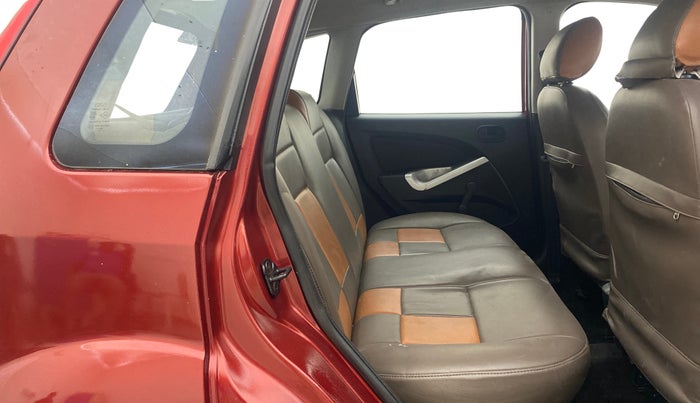 2014 Ford Figo ZXI 1.2 PETROL, Petrol, Manual, 1,20,834 km, Right Side Rear Door Cabin