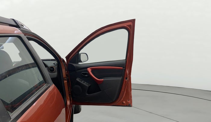 2018 Renault Duster RXS CVT, Petrol, Automatic, 27,281 km, RHS Front Door