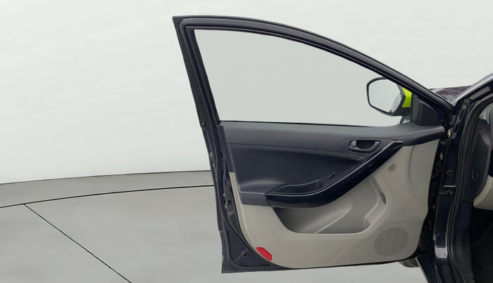 2018 Tata NEXON KRAZ MT PETROL, Petrol, Manual, 57,417 km, LHS Front Door