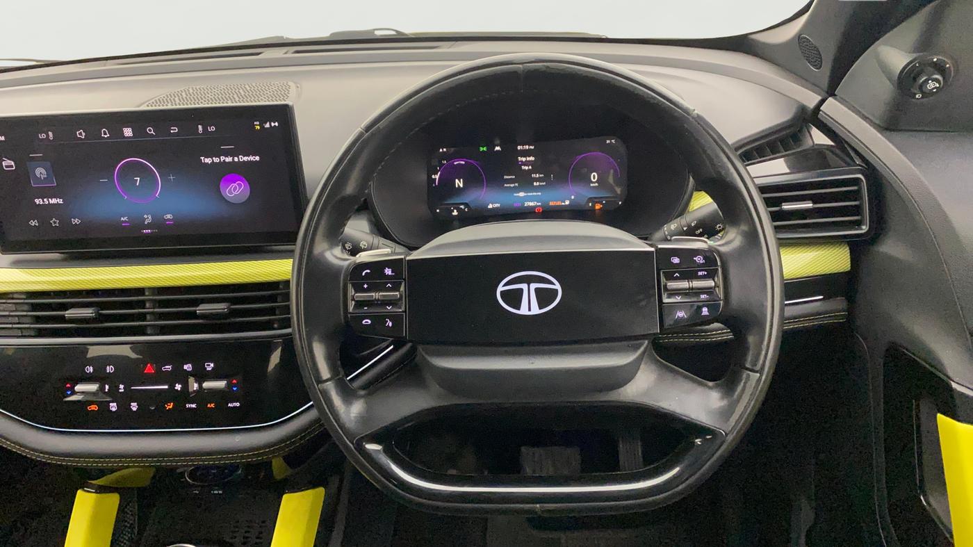 2023 Tata Harrier FEARLESS PLUS DUAL TONE AT, Diesel, Automatic, 27,867 km, Steering Wheel Close Up