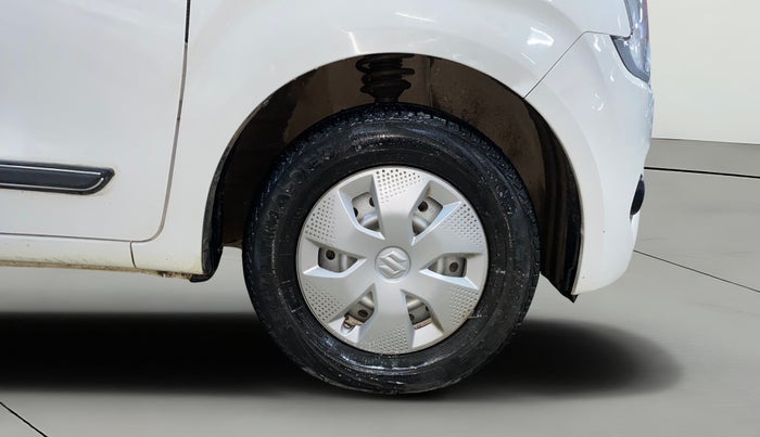 2023 Maruti New Wagon-R VXI CNG 1.0, CNG, Manual, 24,231 km, Right Front Wheel