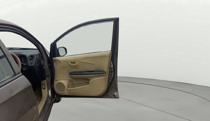 2014 Honda Amaze 1.5L I-DTEC S, Diesel, Manual, 1,19,244 km, RHS Front Door