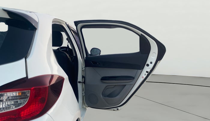 2023 Tata Tiago XT CNG, CNG, Manual, 71,795 km, RHS Rear Door