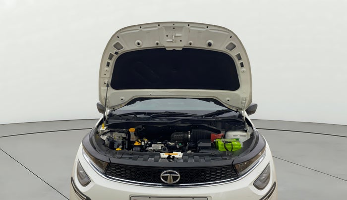 2022 Tata ALTROZ XT PETROL, Petrol, Manual, 10,104 km, Open Bonet