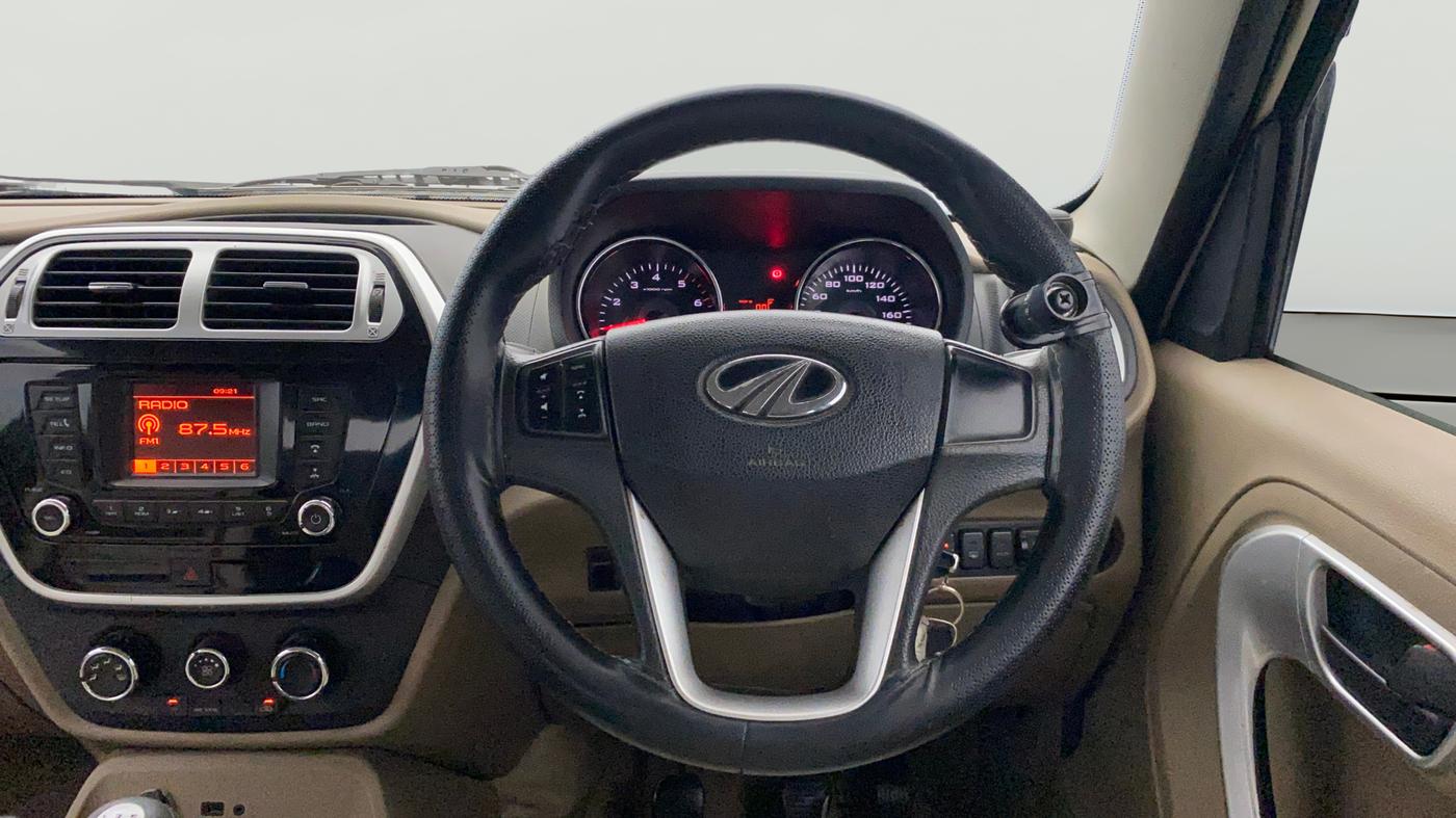2017 Mahindra TUV300 T8, Diesel, Manual, 87,345 km, Steering Wheel Close Up