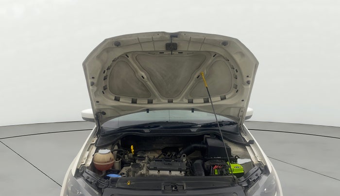 2014 Volkswagen Polo HIGHLINE1.2L, Petrol, Manual, 71,656 km, Open Bonet