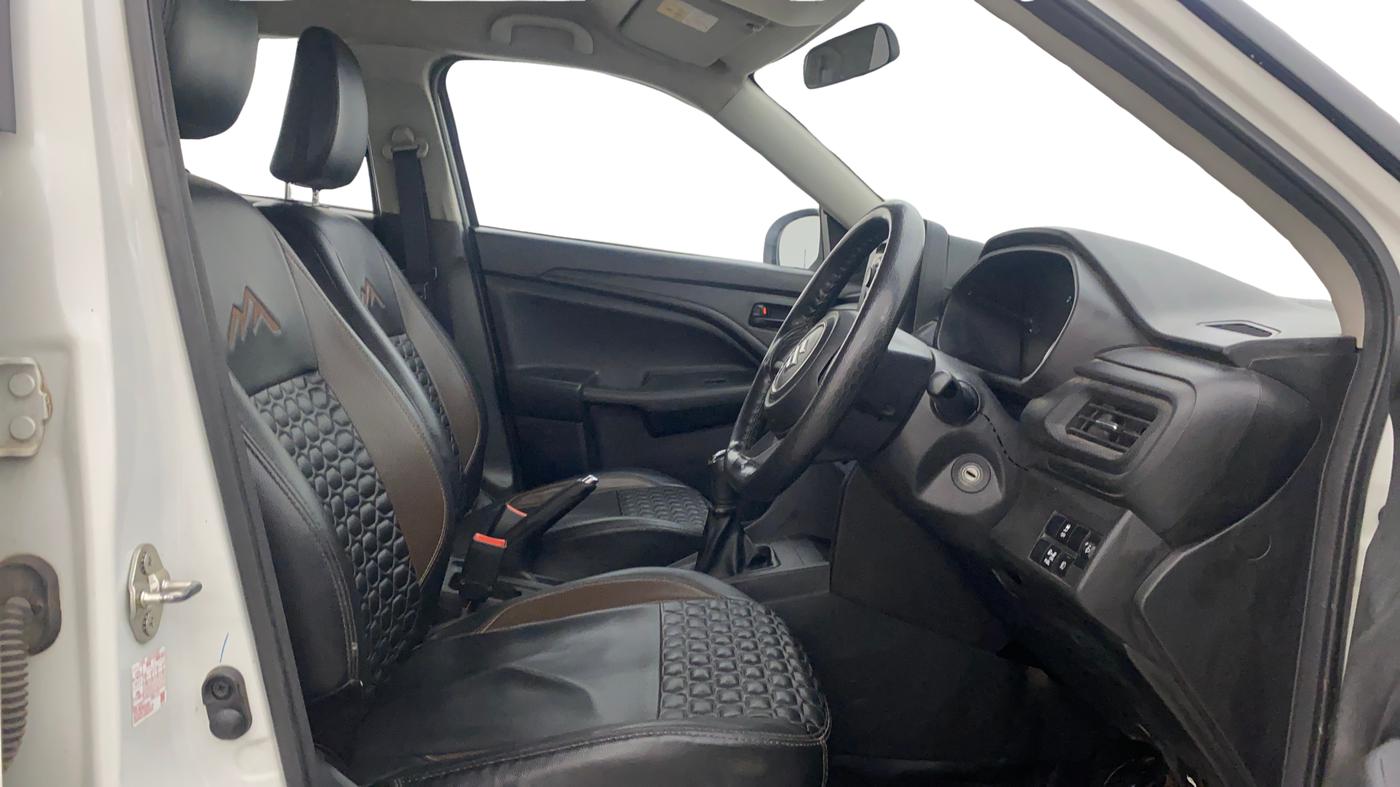 2023 Maruti BREZZA LXI S- CNG, CNG, Manual, 43,046 km, Right Side Front Door Cabin