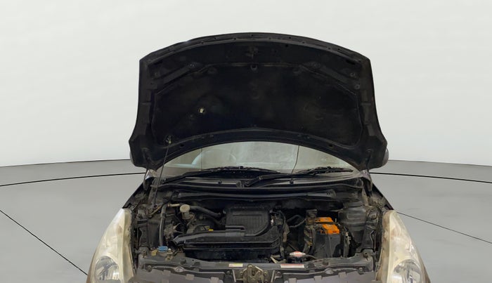 2017 Maruti Swift LXI (O), Petrol, Manual, 1,10,049 km, Open Bonet