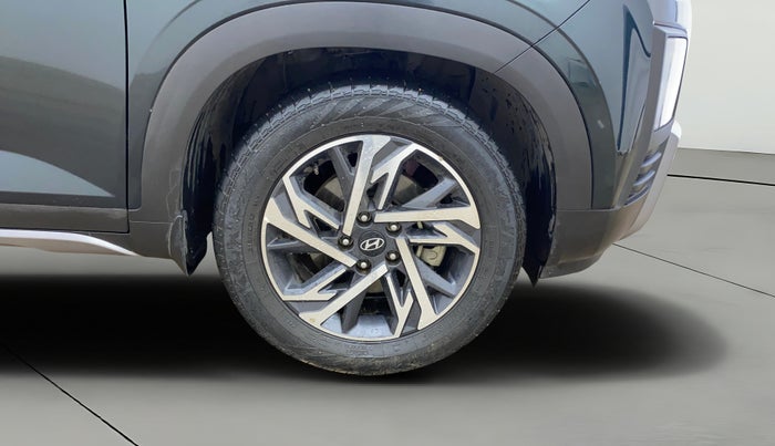 2024 Hyundai Creta SX (O) 1.5 DIESEL AT, Diesel, Automatic, 24,800 km, Right Front Wheel