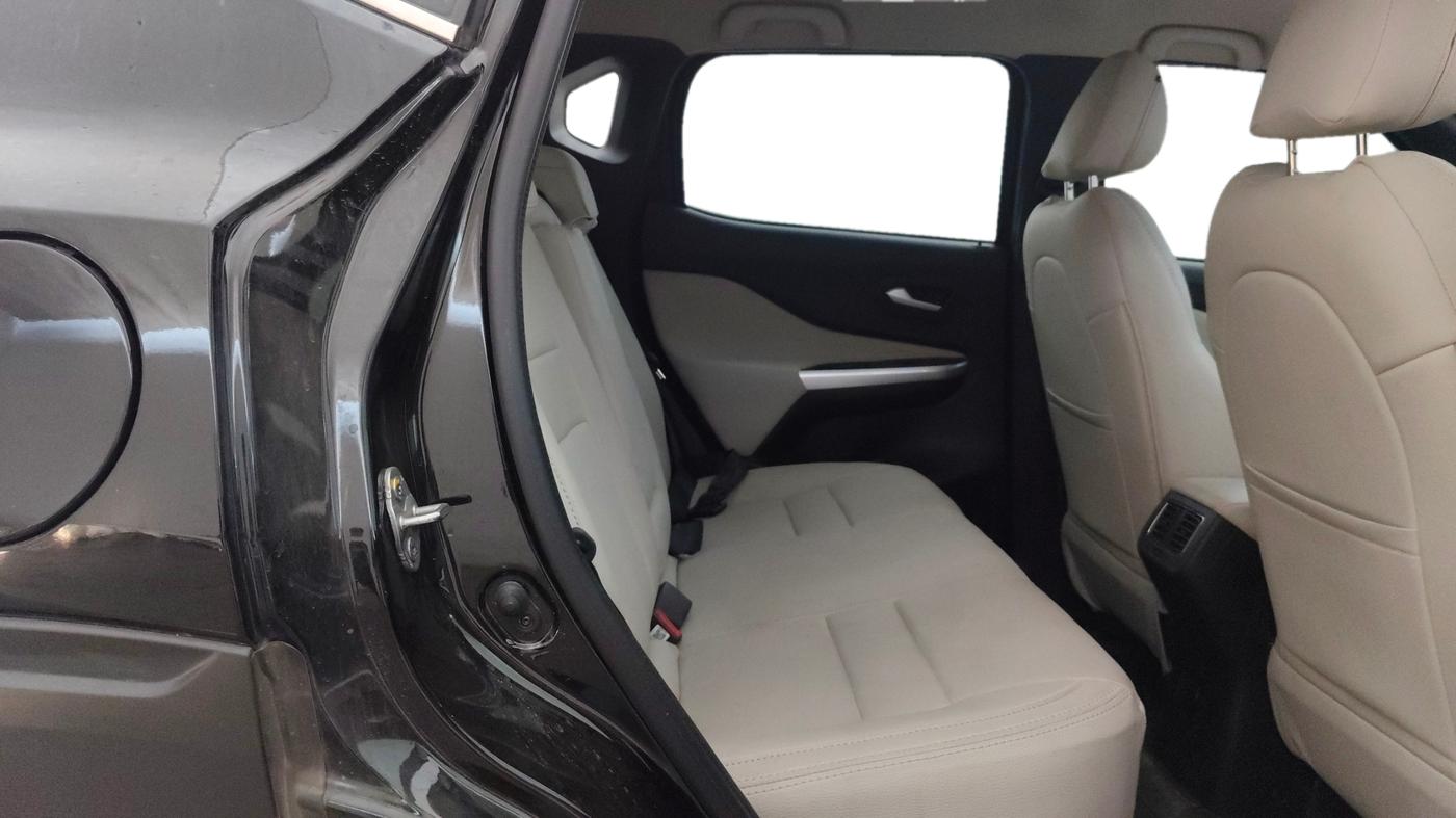 2024 Nissan MAGNITE XV PREMIUM TURBO CVT, Petrol, Automatic, 7,047 km, Right Side Rear Door Cabin
