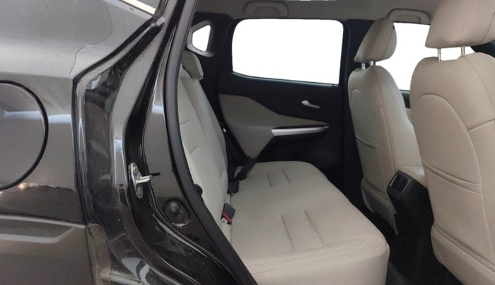 2024 Nissan MAGNITE XV PREMIUM TURBO CVT, Petrol, Automatic, 7,047 km, Right Side Rear Door Cabin