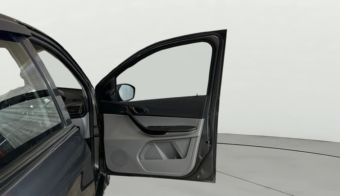 2020 Tata Tiago XT PETROL, Petrol, Manual, 29,352 km, RHS Front Door