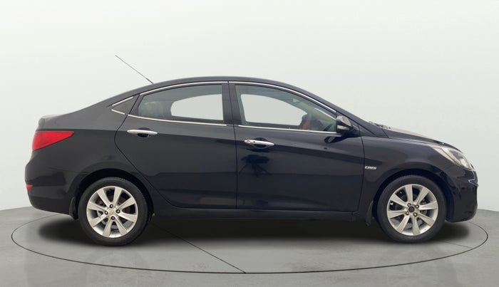 2013 Hyundai Verna FLUIDIC 1.6 CRDI SX, Diesel, Manual, 1,07,728 km, Right Side View