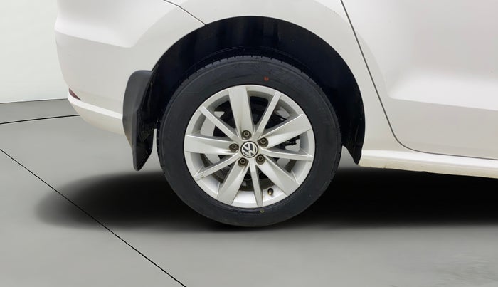 2017 Volkswagen Ameo HIGHLINE1.2L, Petrol, Manual, 34,428 km, Right Rear Wheel