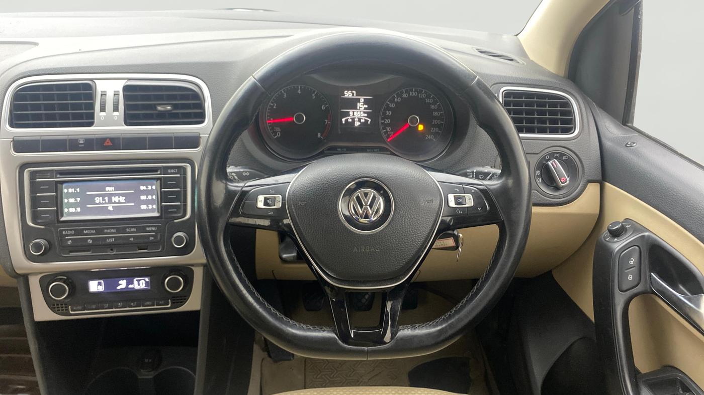 2015 Volkswagen Polo HIGHLINE1.2L, Petrol, Manual, 91,954 km, Steering Wheel Close Up