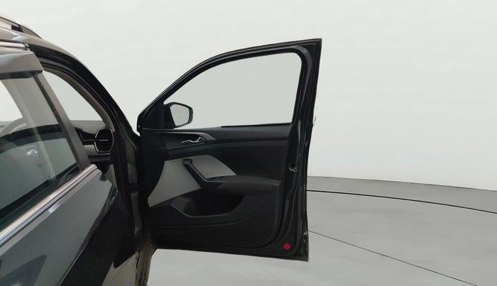 2022 Skoda KUSHAQ AMBITION 1.0L TSI MT, Petrol, Manual, 49,545 km, RHS Front Door