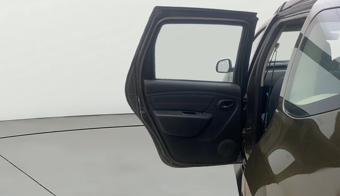 2018 Renault Duster 85 PS RXS MT DIESEL, Diesel, Manual, 1,28,228 km, LHS Rear Door