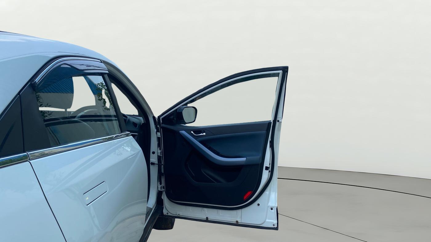 2024 Tata Curvv Creative Plus S 1.2 Petrol 6MT, Petrol, Manual, 32,433 km, RHS Front Door
