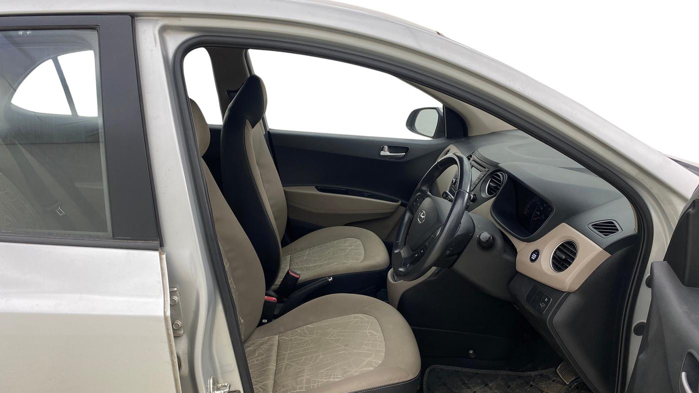 2015 Hyundai Xcent SX AT 1.2 (O), Petrol, Automatic, 19,691 km, Right Side Front Door Cabin