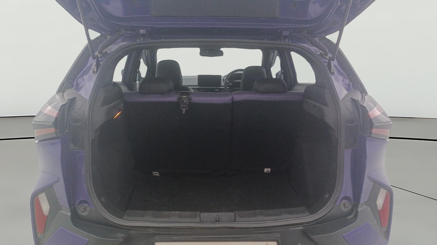 2023 Tata NEXON FEARLESS PURPLE + SUNROOF DUAL TONE 1.2 PETROL, Petrol, Manual, 25,480 km, Boot Open Zoomed View