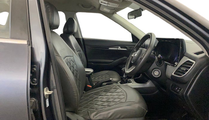 2020 KIA SELTOS HTK 1.5 PETROL, Petrol, Manual, 69,131 km, Right Side Front Door Cabin