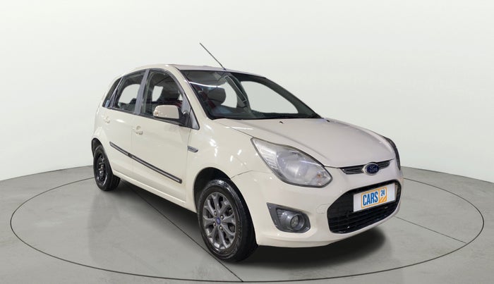 2015 Ford New Figo TITANIUM 1.2 PETROL MT, Petrol, Manual, 77,332 km, Right Front Diagonal